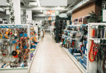 Metal In Dog Food? Massive Recall Hits Pet store aisle with shelves of dog toys, leashes, and collars